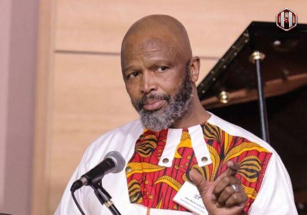 Sello Maake KaNcube fires shots at the industry